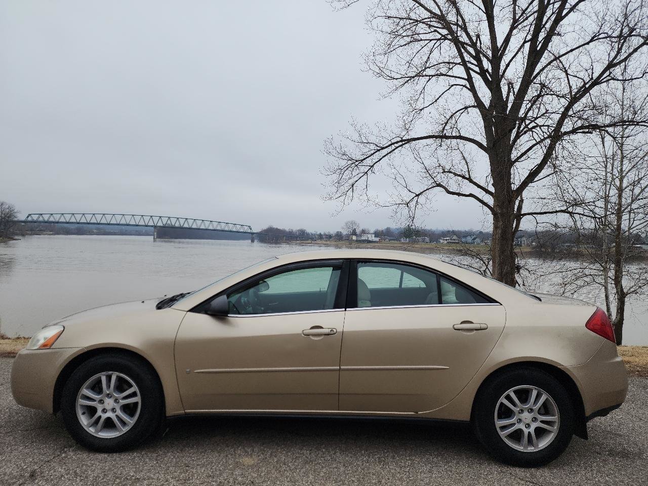 Used 2006 Pontiac G6 Sedan image 2