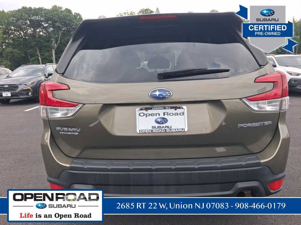 Certified 2023 Subaru Forester Premium AWD/4WD image 4