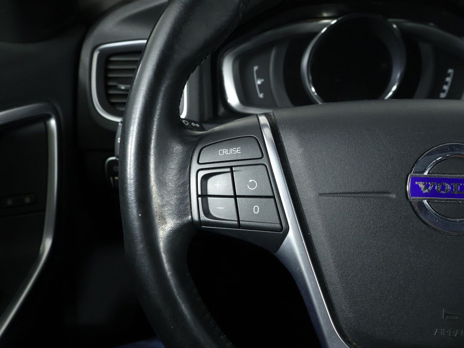 Used 2015 Volvo V60 T5 Premier w/ Convenience Package FWD image 10