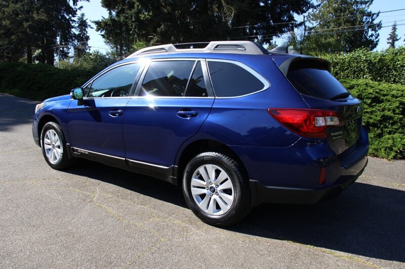 Used 2016 Subaru Outback 2.5i Premium AWD/4WD image 4