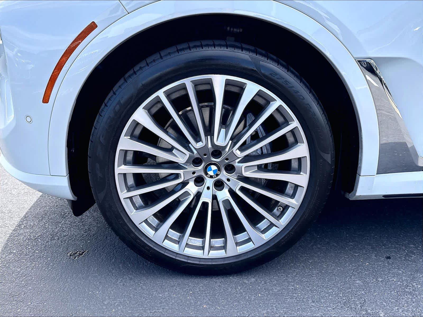 Used 2023 BMW X7 xDrive40i w/ Executive Package AWD/4WD image 38