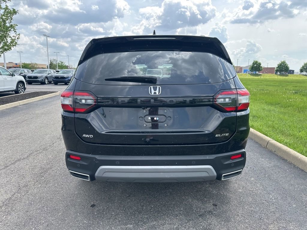Used 2023 Honda Pilot Elite image 11
