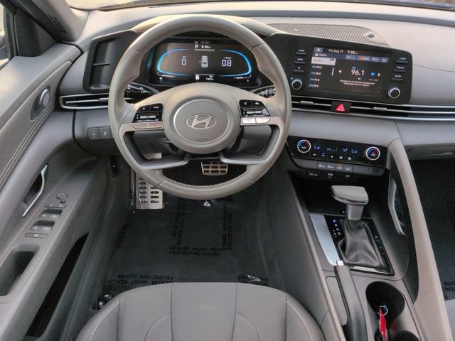 Certified 2025 Hyundai Elantra Sport FWD image 15