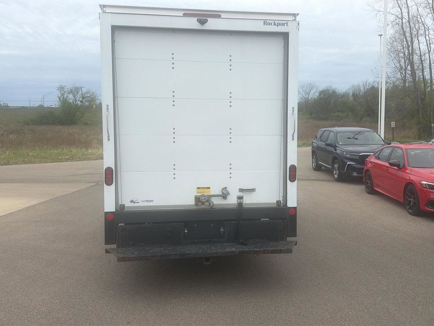 Used 2022 GMC Savana 3500 w/ Power Convenience Package RWD image 4