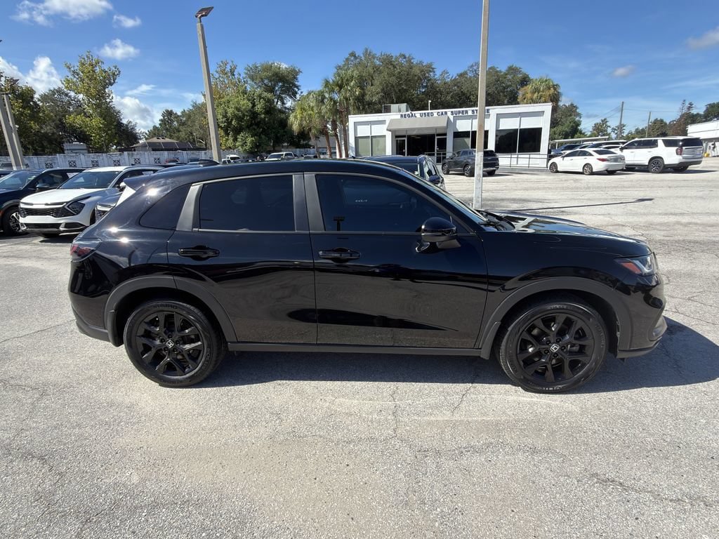 Used 2024 Honda HR-V Sport image 4