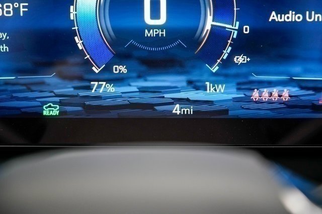 New 2025 Chevrolet Silverado EV LT image 33