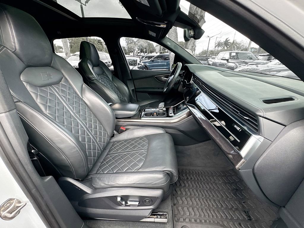 Used 2022 Audi SQ7 Prestige w/ Prestige Package image 31