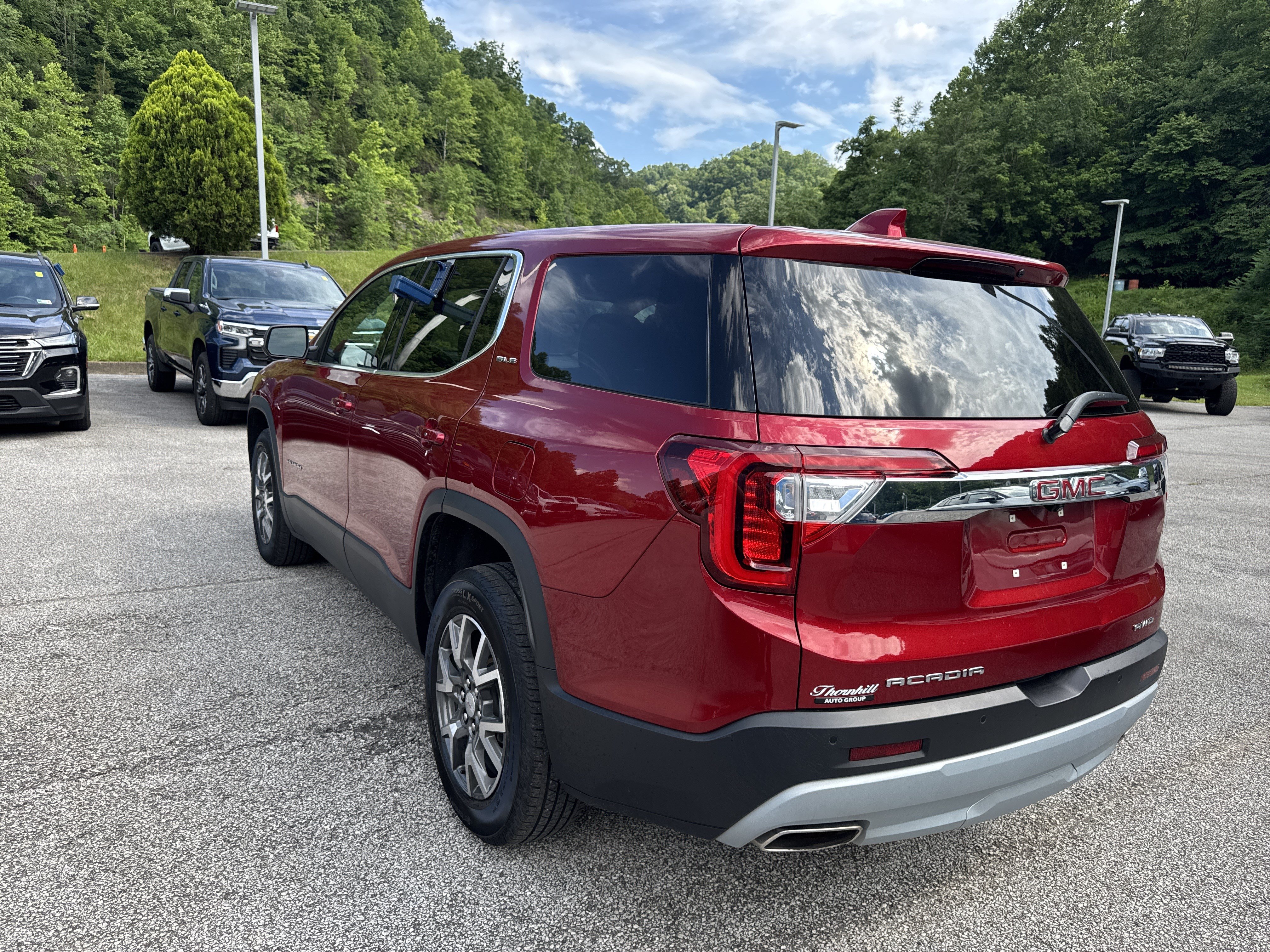 Certified 2023 GMC Acadia SLE AWD/4WD image 8