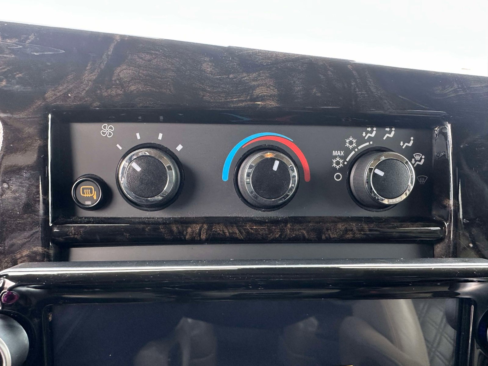 Used 2022 Chevrolet Express 2500 Extended w/ Enhanced Convenience Package image 13