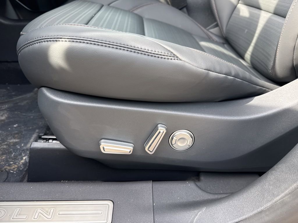 New 2026 Lincoln Nautilus Reserve image 8