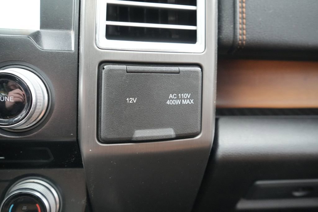 Used 2016 Ford F150 Limited image 41