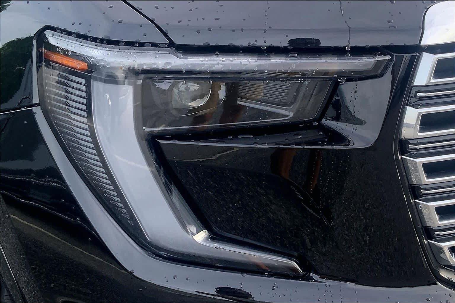 Used 2025 GMC Acadia Denali FWD image 26