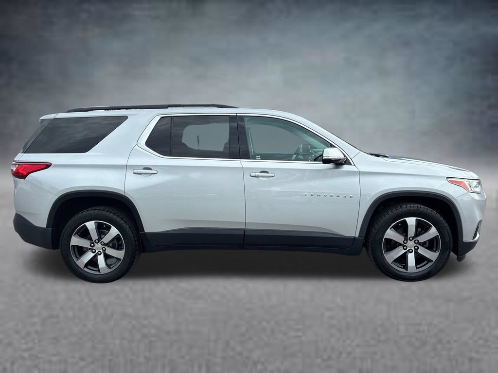 Used 2020 Chevrolet Traverse LT w/ LT Premium Package AWD/4WD image 7
