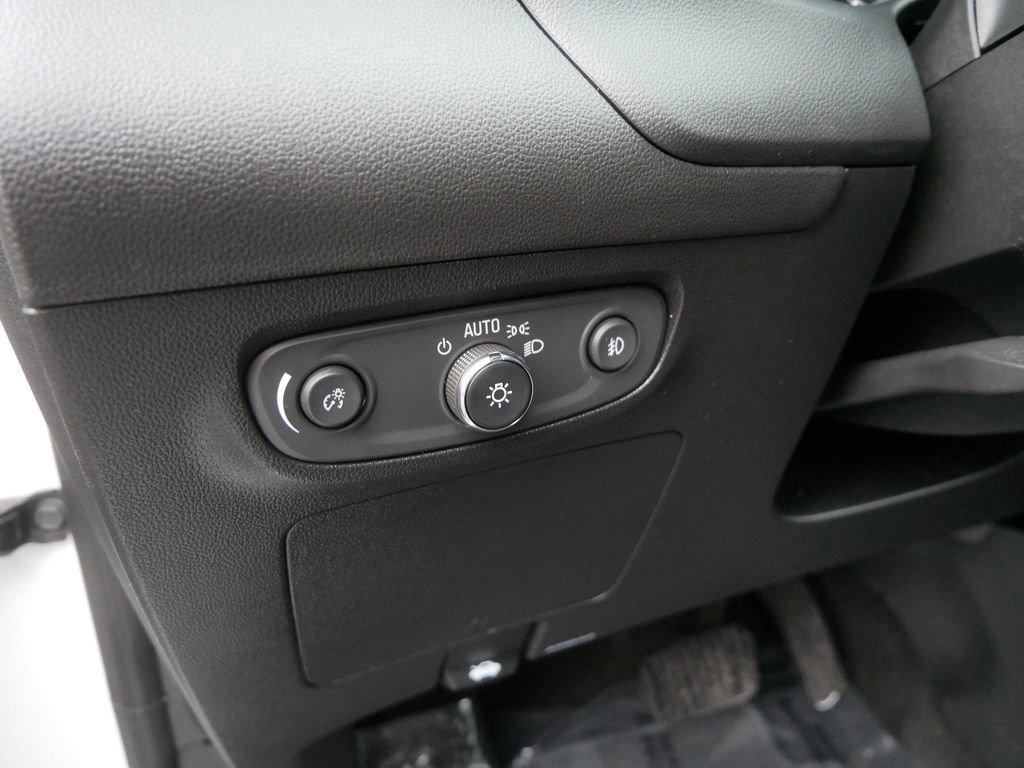 Used 2023 Buick Encore GX Select image 15