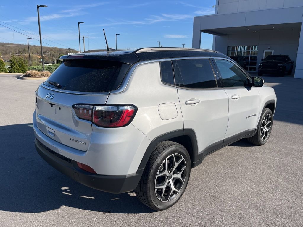 Used 2025 Jeep Compass Limited image 3