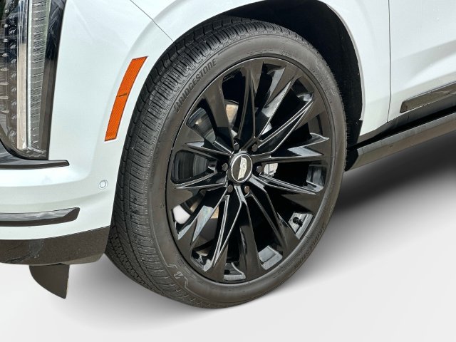 Used 2026 Cadillac Escalade ESV Platinum Sport w/ LPO, ONYX Package AWD/4WD image 29