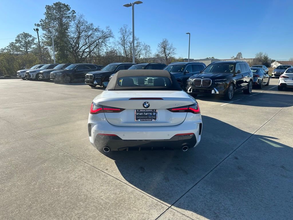 Used 2021 BMW 430i Convertible w/ M Sport Package image 3