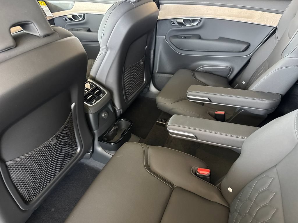 New 2026 Volvo XC90 T8 Plus AWD/4WD image 11