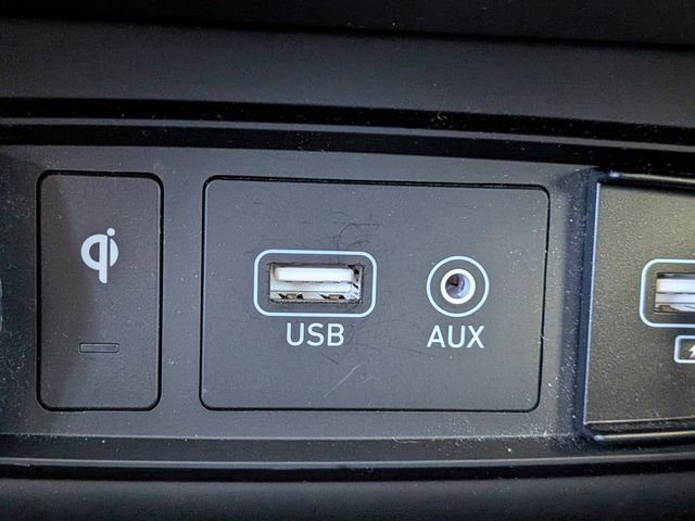 Used 2020 Hyundai Santa Fe Limited image 25