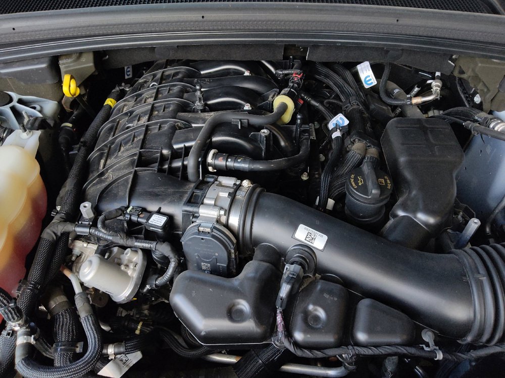 Used 2023 Jeep Grand Cherokee L Laredo RWD image 30