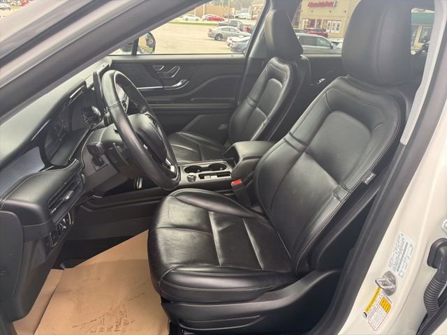 Used 2021 Lincoln Corsair AWD w/ Premium Package image 12