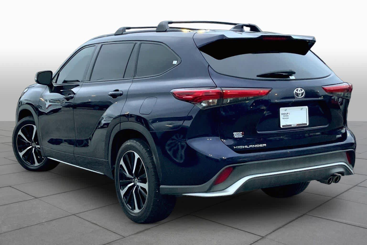 Used 2022 Toyota Highlander XSE FWD image 22
