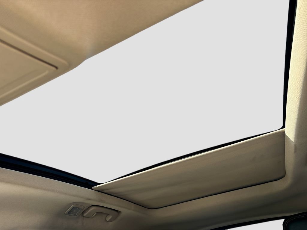 Used 2020 Ford Escape Titanium image 23