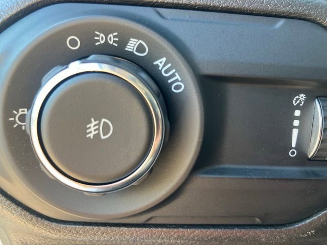 Used 2023 Jeep Wrangler Unlimited AWD/4WD image 18