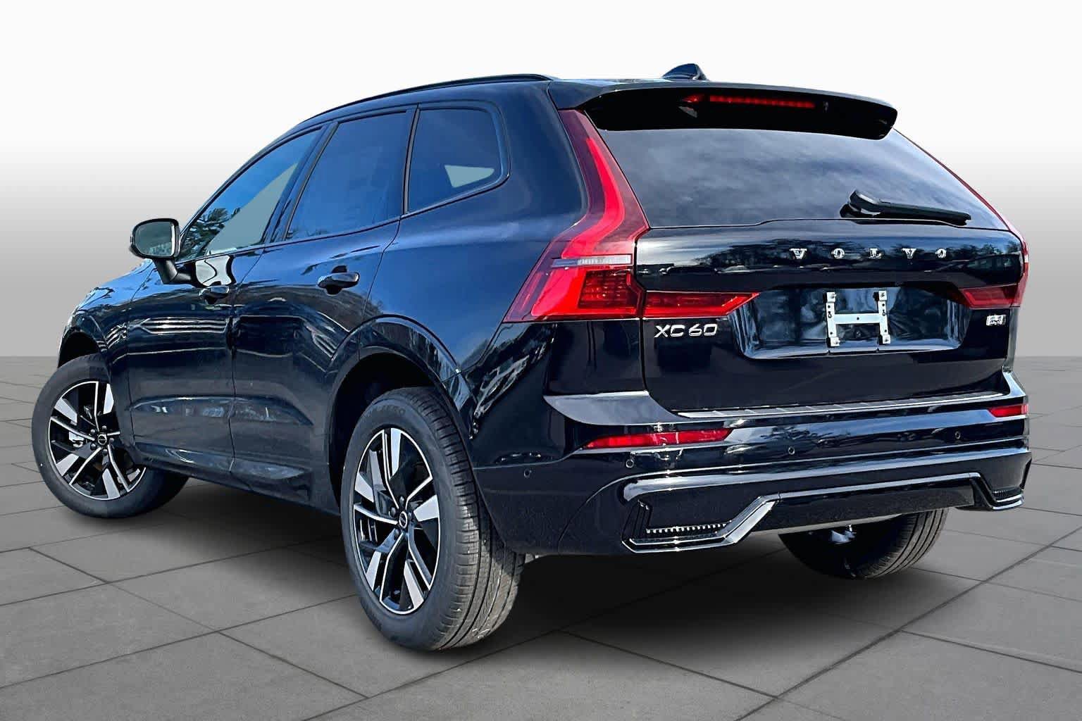 New 2026 Volvo XC60 B5 Plus w/ Protection Package Premier image 3