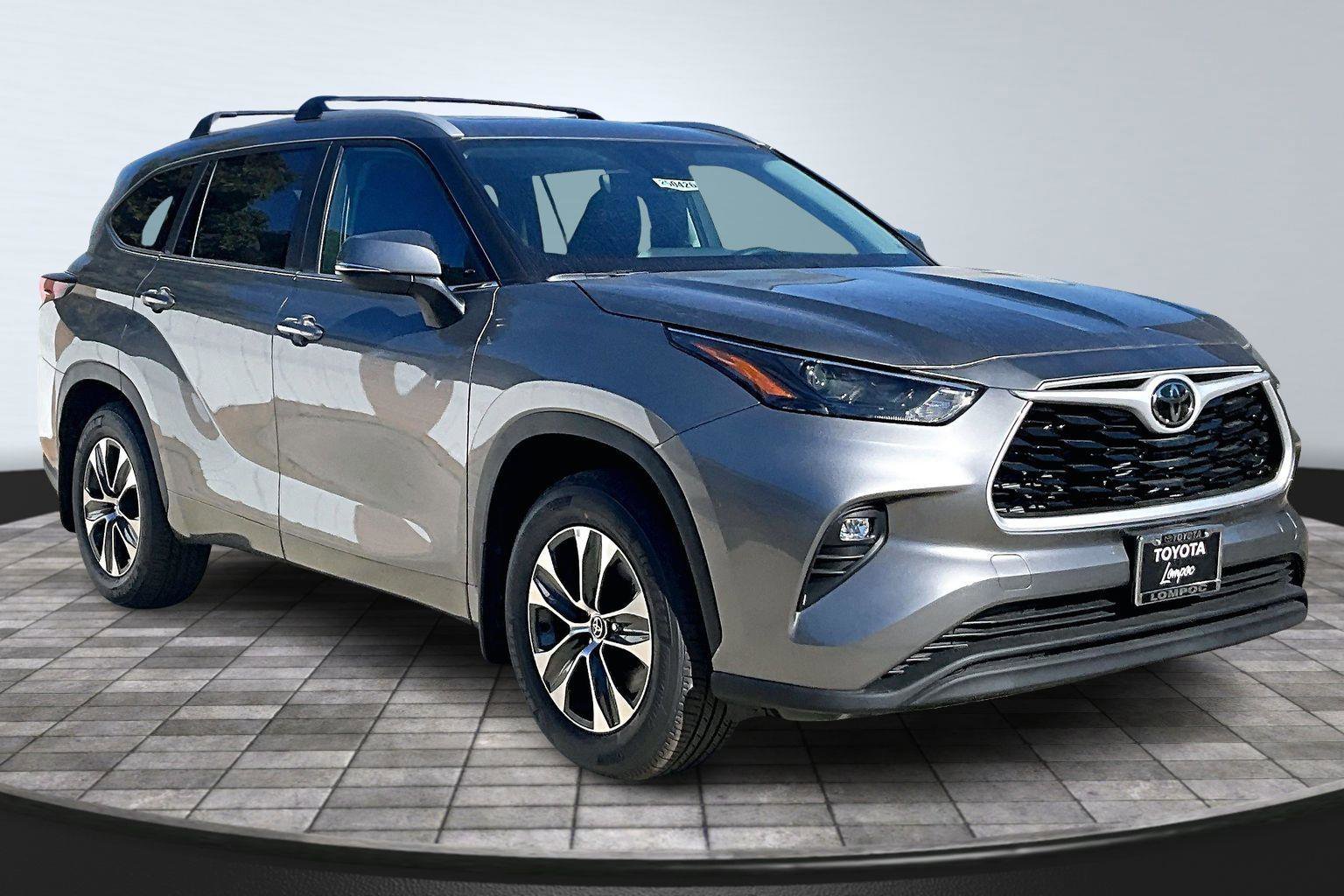 New 2025 Toyota Highlander XLE