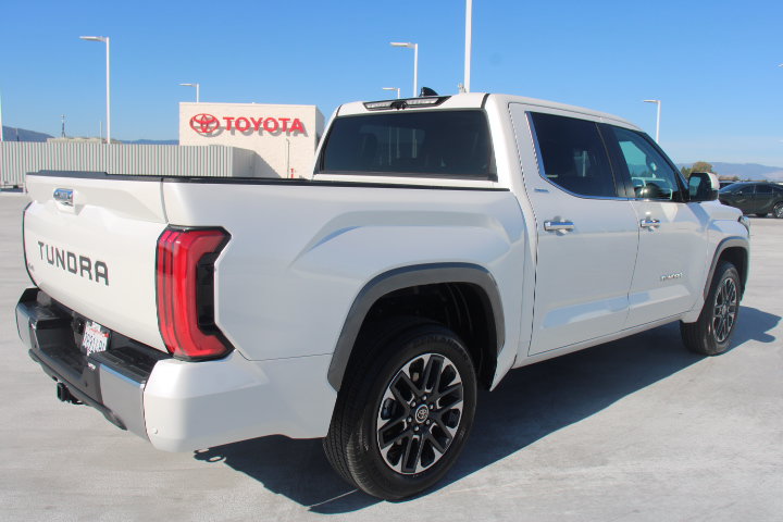 Used 2024 Toyota Tundra Limited AWD/4WD image 3
