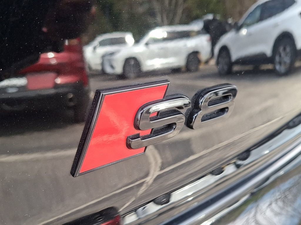 Used 2023 Audi S8 w/ S8 Comfort Plus Package image 30