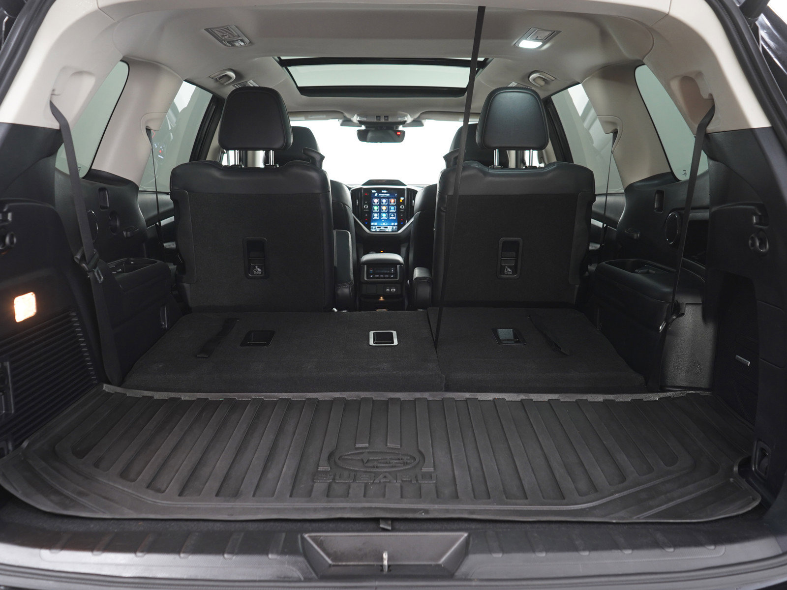Used 2023 Subaru Ascent Limited w/ Technology Package AWD/4WD image 9