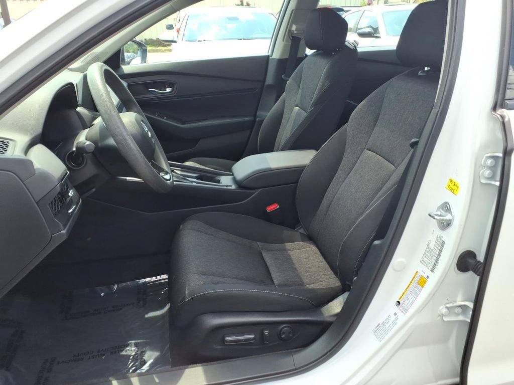 Certified 2023 Honda Accord EX image 13