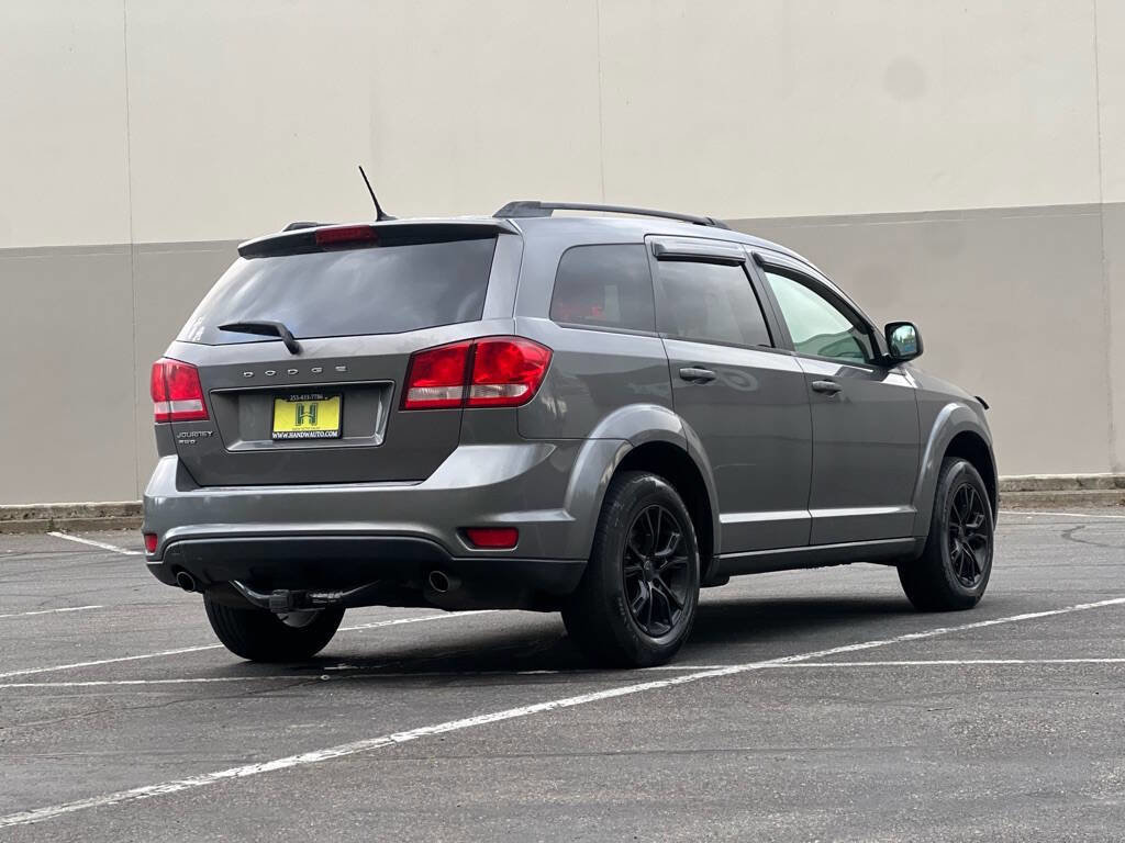 Used 2012 Dodge Journey SXT w/ Flexible Seating Group image 5