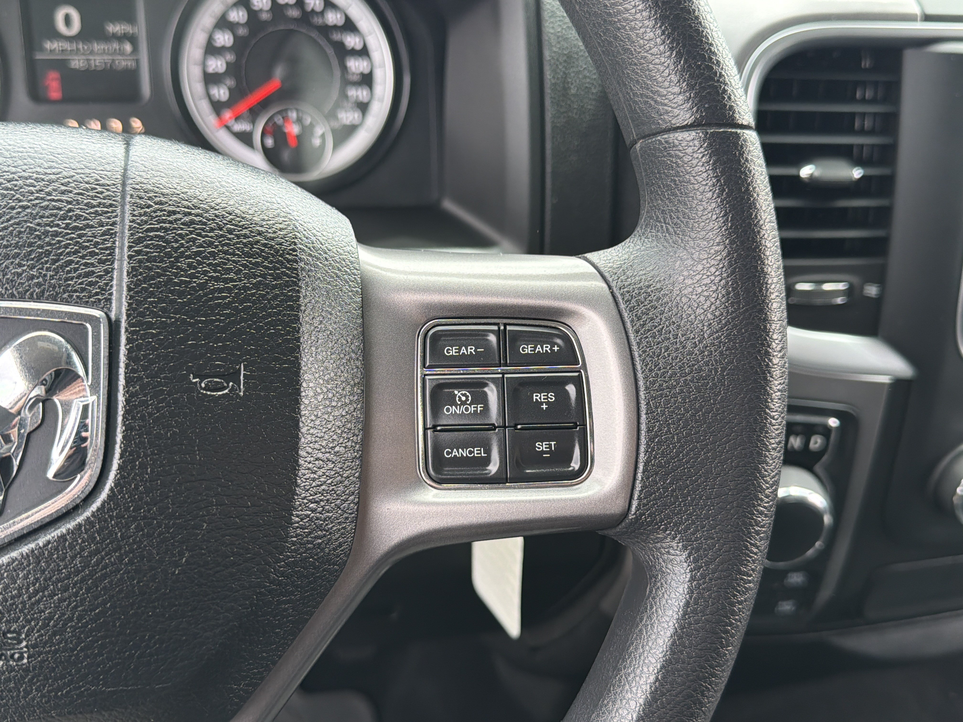 Used 2022 RAM 1500 Classic SLT AWD/4WD image 19