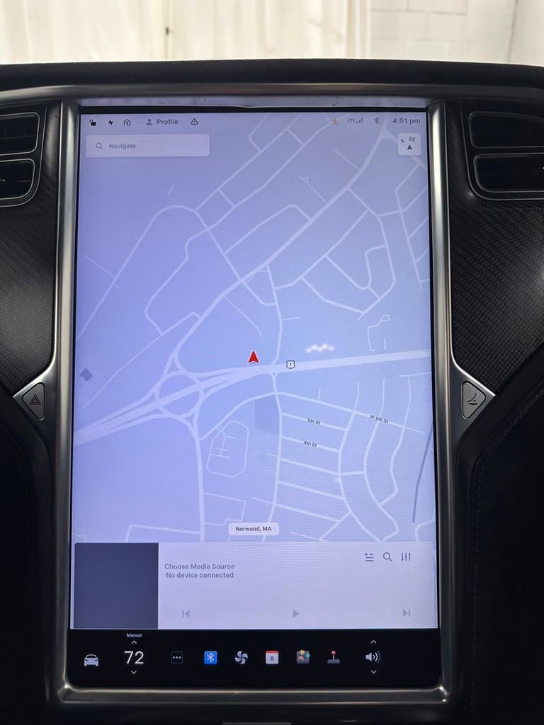 Used 2016 Tesla Model X Performance image 20