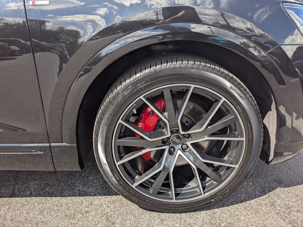 Used 2023 Audi Q8 Prestige AWD/4WD image 22