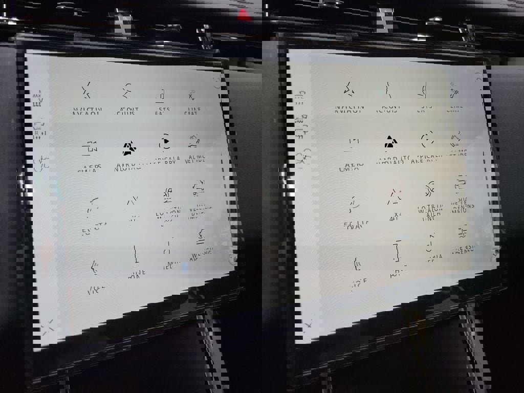 New 2026 Land Rover Range Rover Velar Dynamic SE image 30