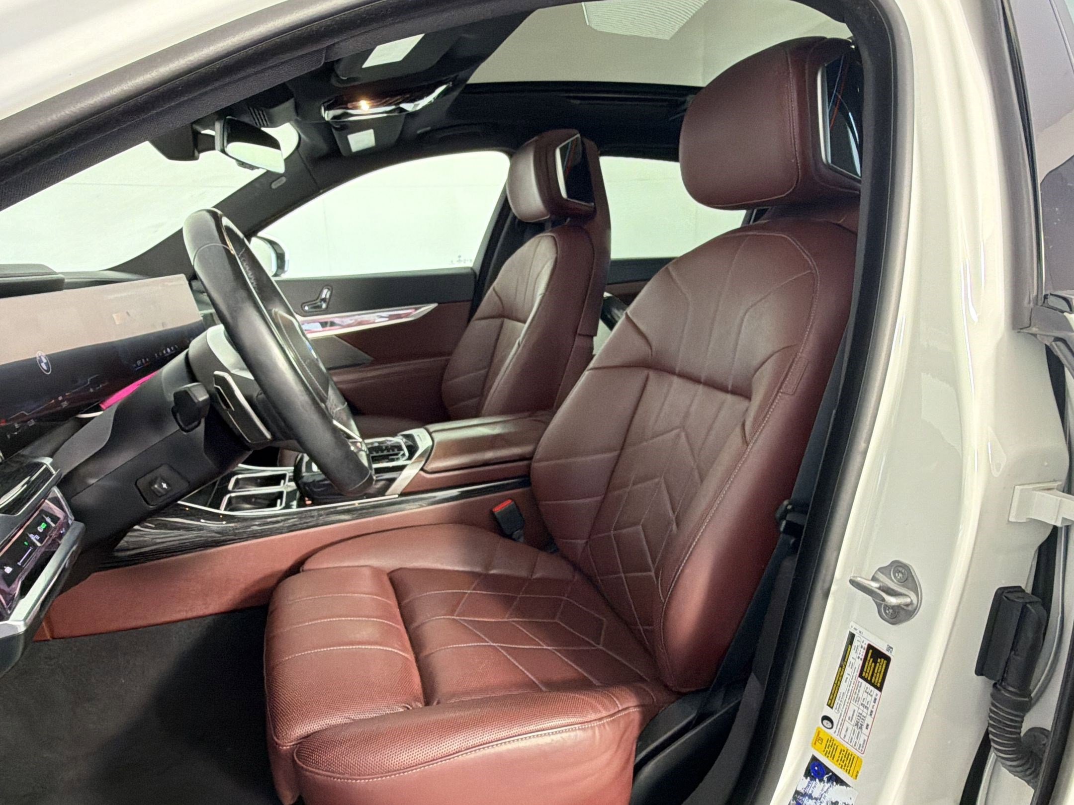 Certified 2024 BMW 740i RWD image 5