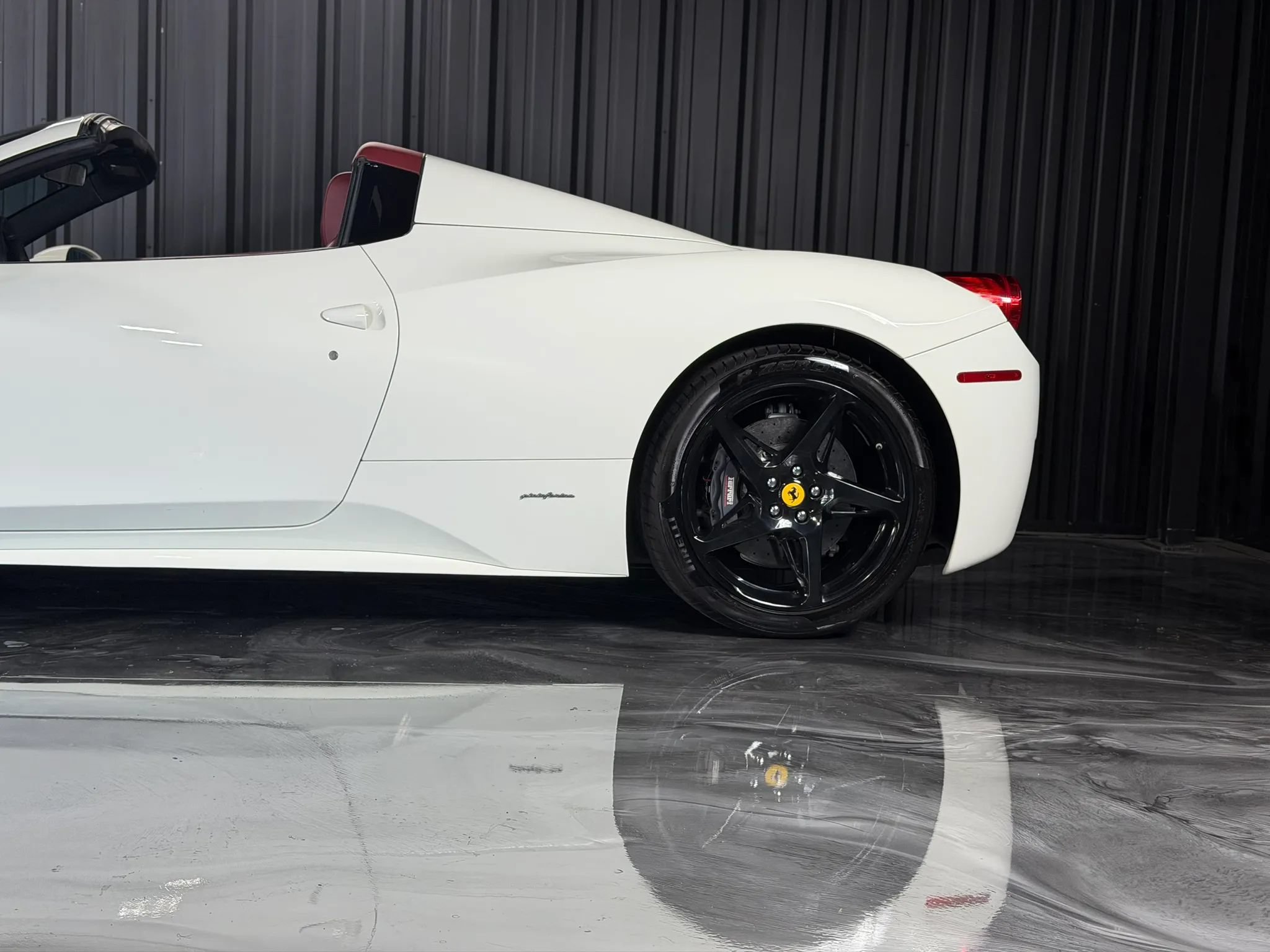 Used 2014 Ferrari 458 Spider RWD image 15