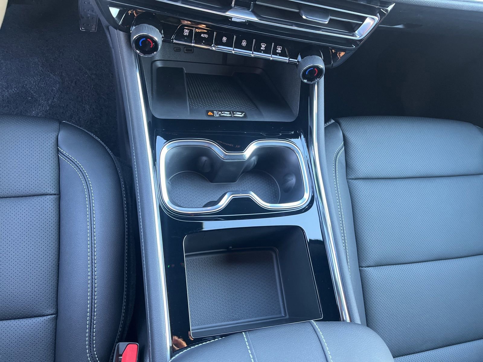 New 2026 Chevrolet Traverse LT w/ Driver Confidence Package image 36