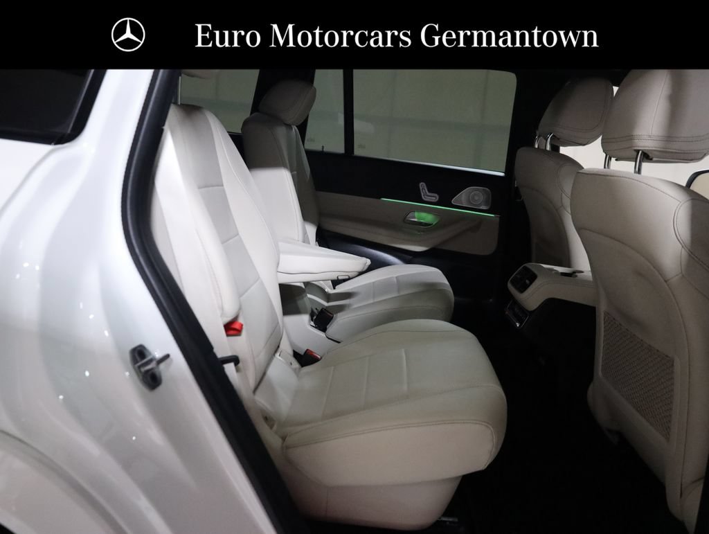 Used 2025 Mercedes-Benz GLS 450 4MATIC w/ AMG Line Exterior image 58