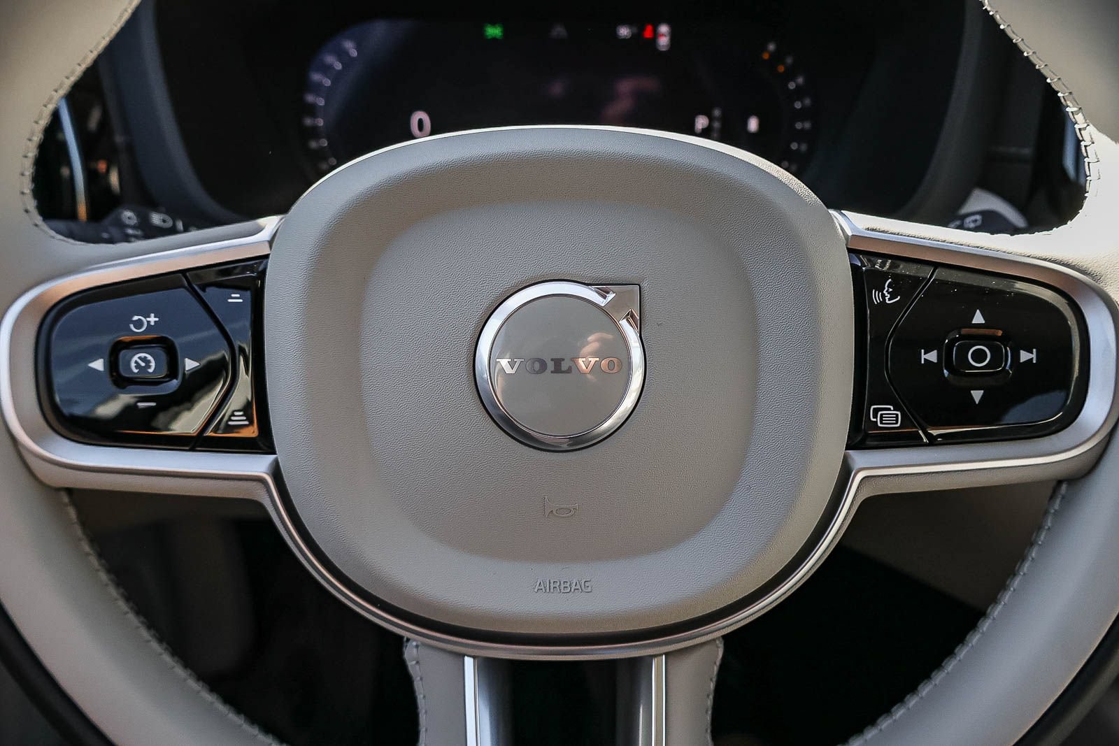 New 2026 Volvo XC60 B5 Ultra AWD/4WD image 33