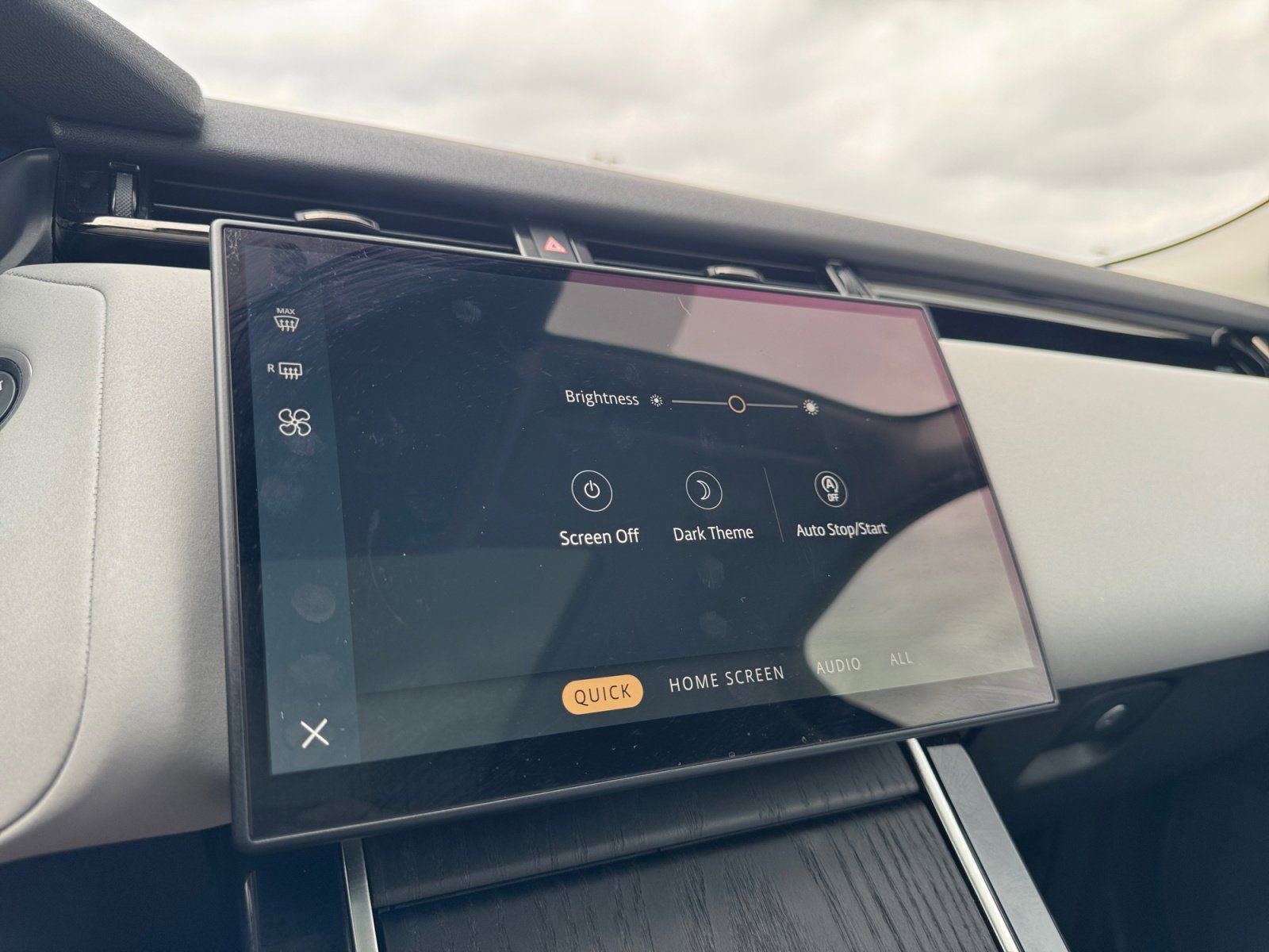 Used 2025 Land Rover Range Rover Velar S image 28