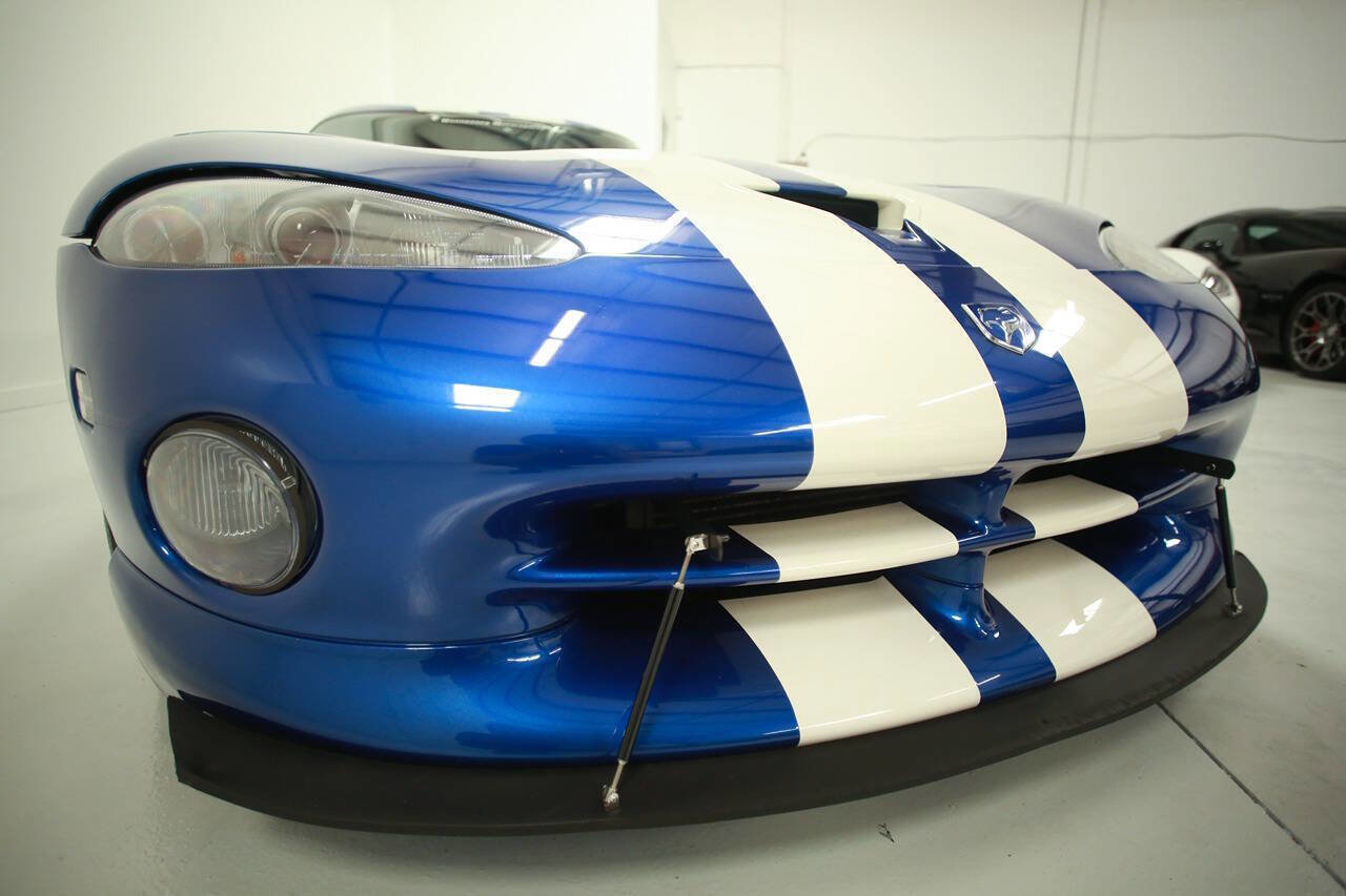 Used 1997 Dodge Viper GTS RWD image 11