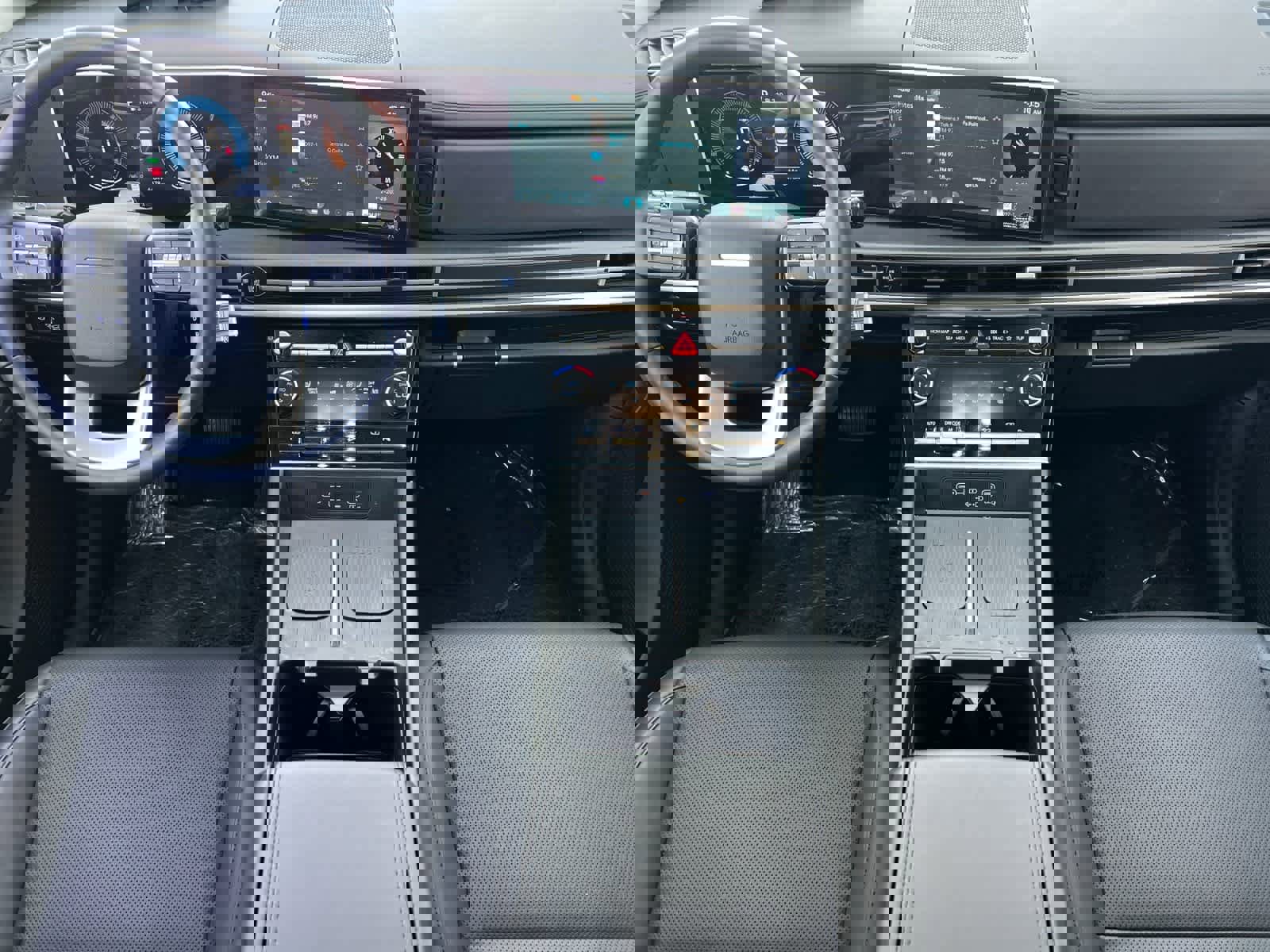 Certified 2025 Hyundai Santa Fe SEL image 3