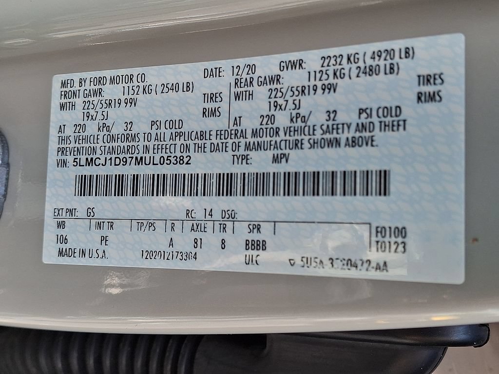 Certified 2021 Lincoln Corsair AWD w/ Premium Package image 29