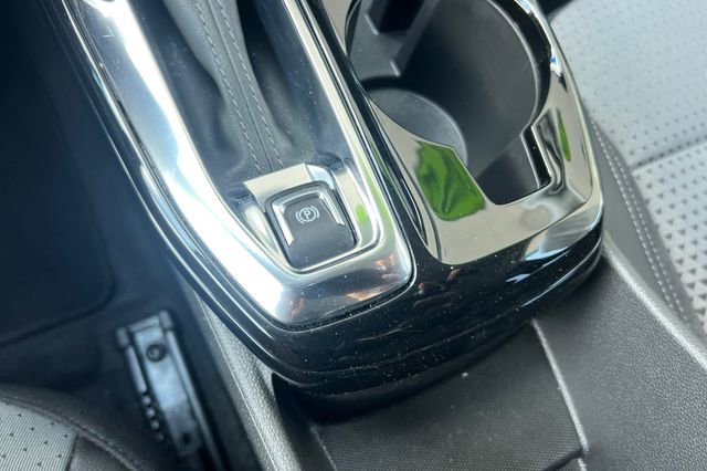 Used 2025 Chevrolet Trax LT w/ LT Convenience Package image 38