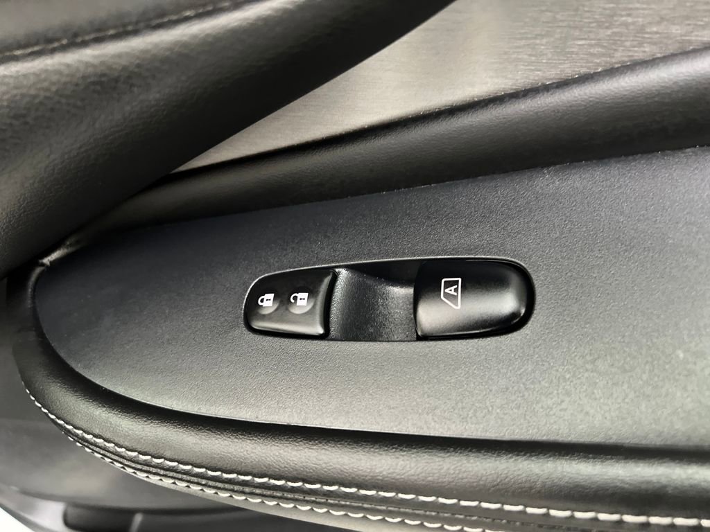Used 2024 Nissan Murano SV AWD/4WD image 25